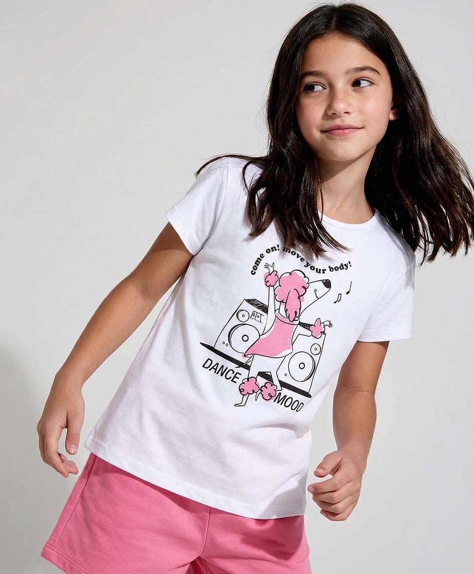 Remera ni&ntilde;a perrito bailando