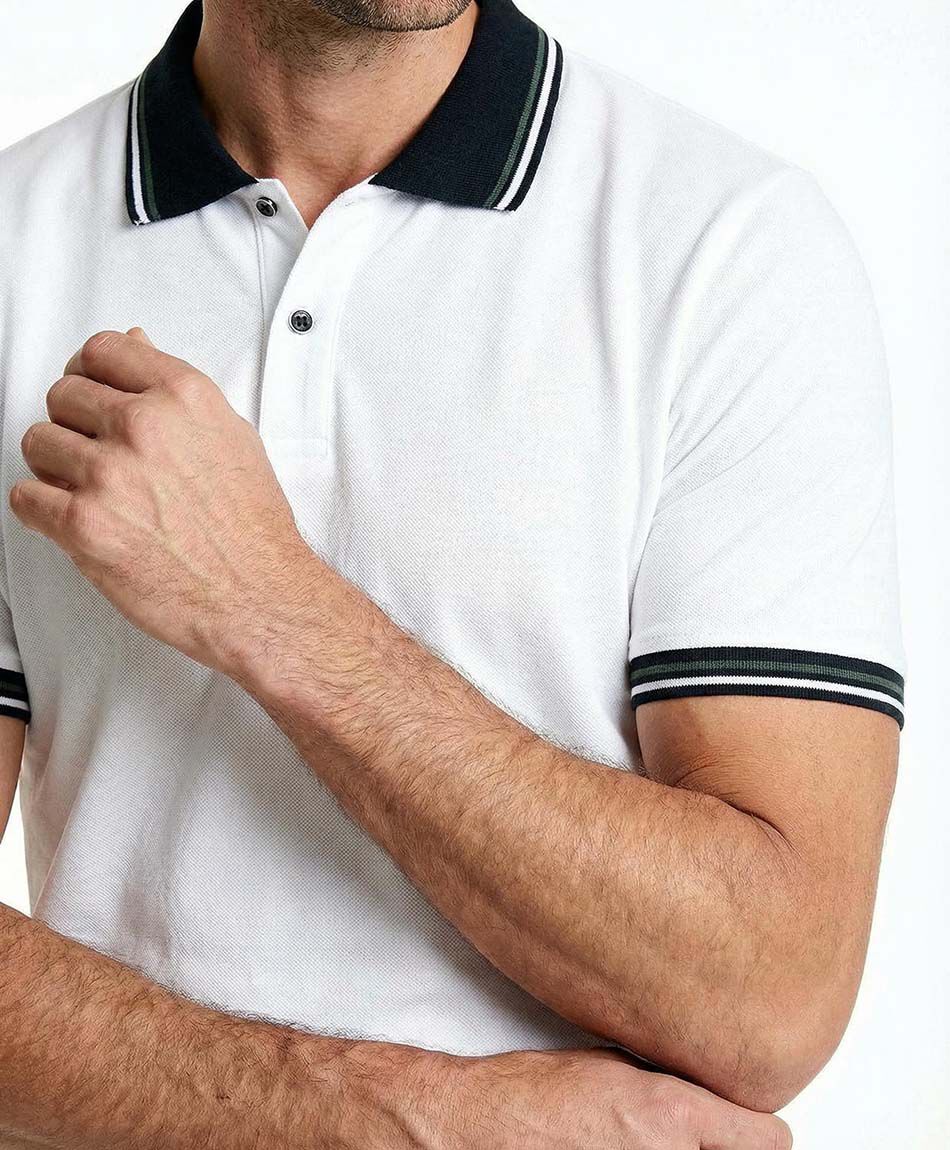Remera hombre cuello polo blanca