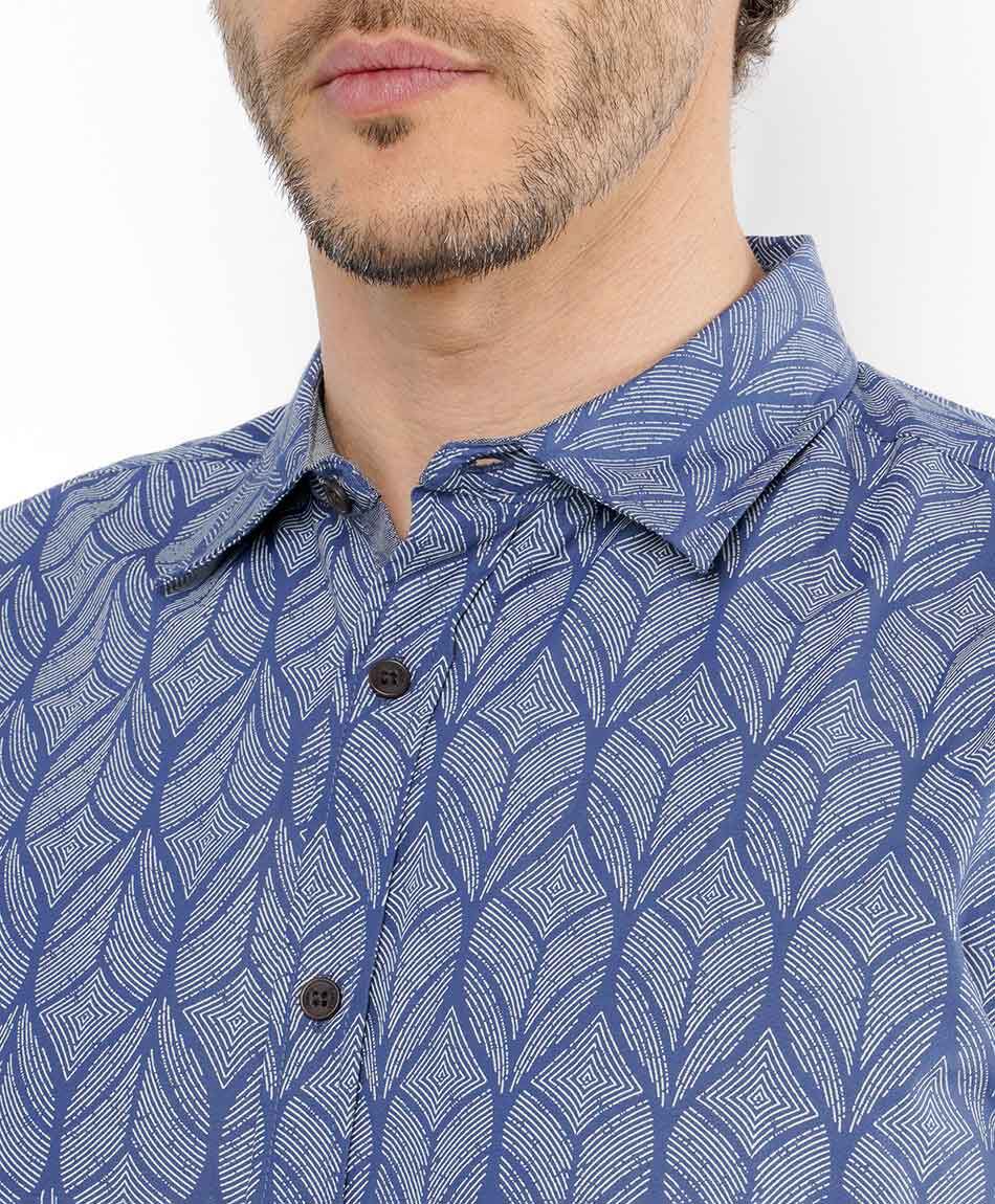 Camisa hombre casual dise&ntilde;o de hojas