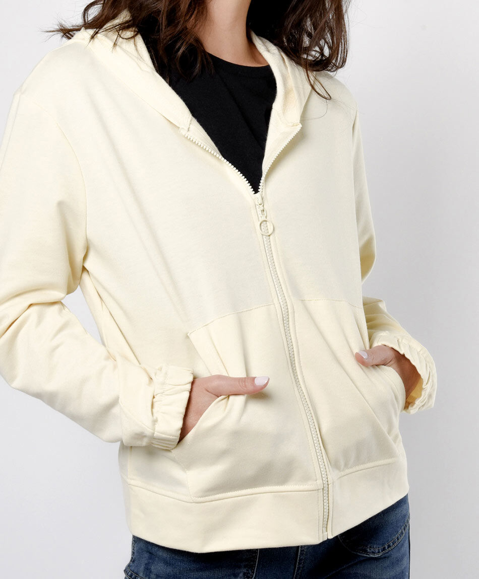 Buzo mujer cl&aacute;sico beige