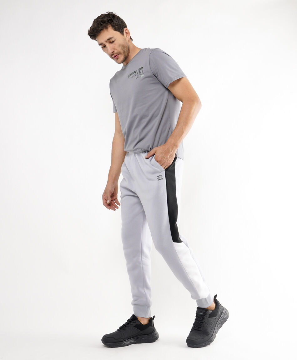 Pantal&oacute;n deportivo hombre tricolor