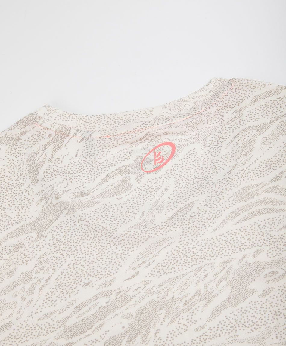 Remera deportiva mujer dise&ntilde;o beige