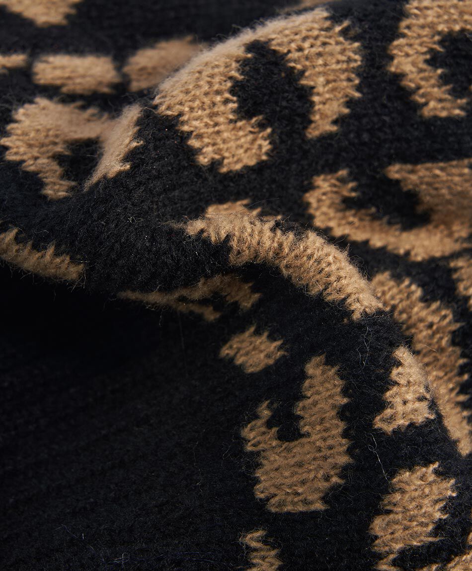 Gorro mujer animal print negro