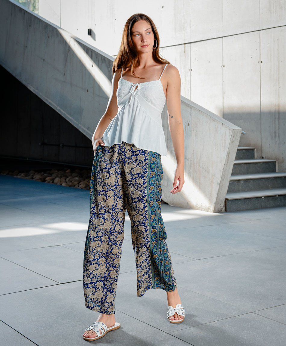 Pantal&oacute;n mujer contraste