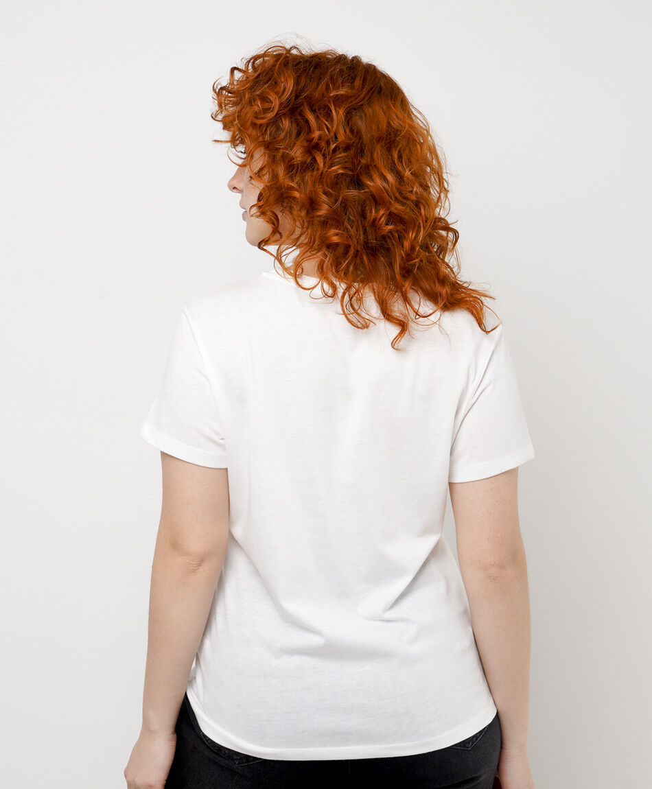 Remera mujer bordado calado