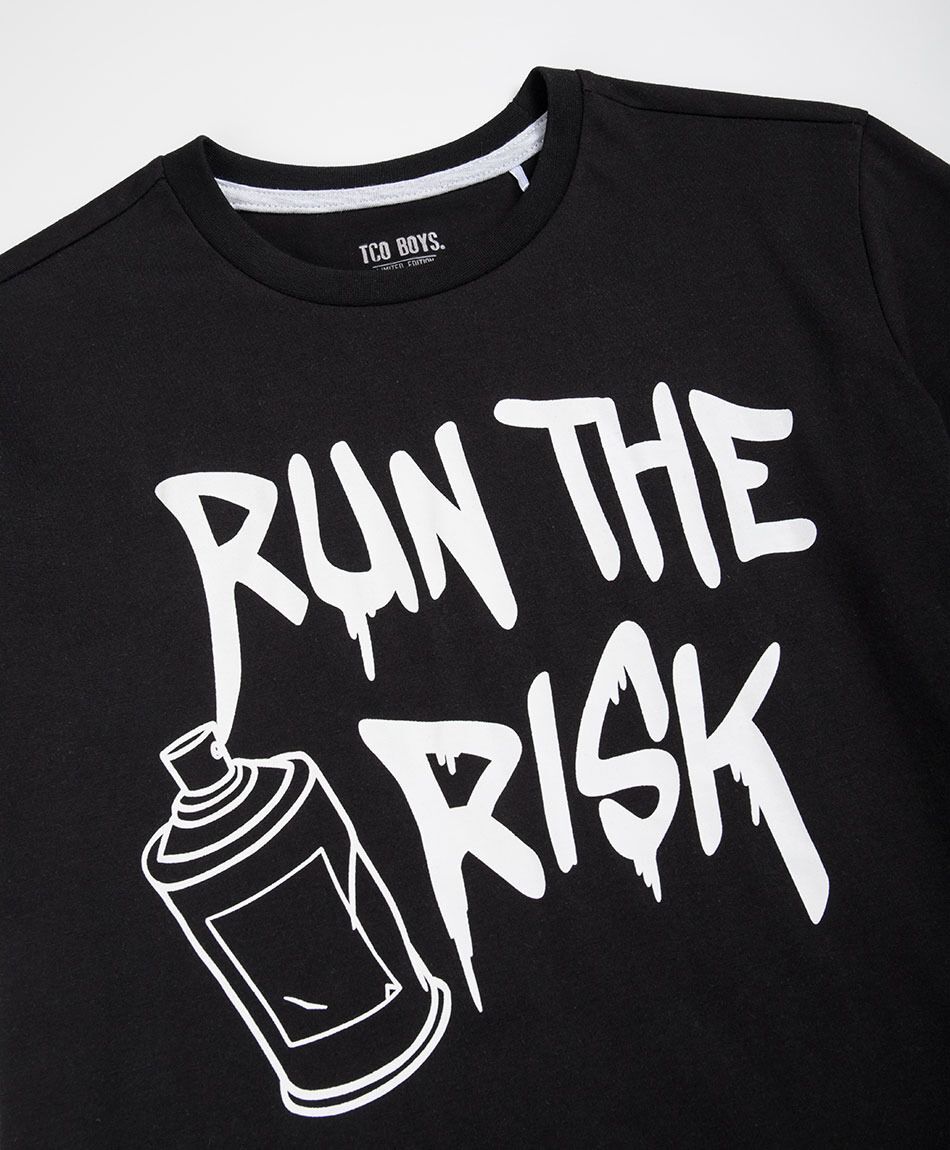 Remera ni&ntilde;o estampado un the risk