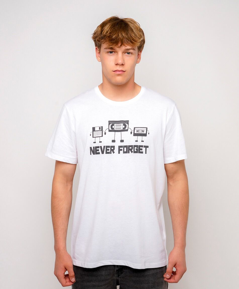 Remera hombre never forget