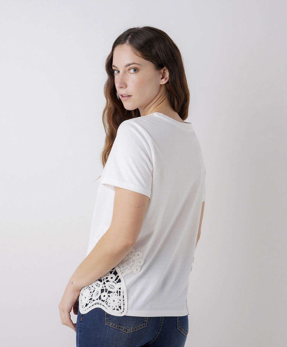 Remera mujer encaje lateral