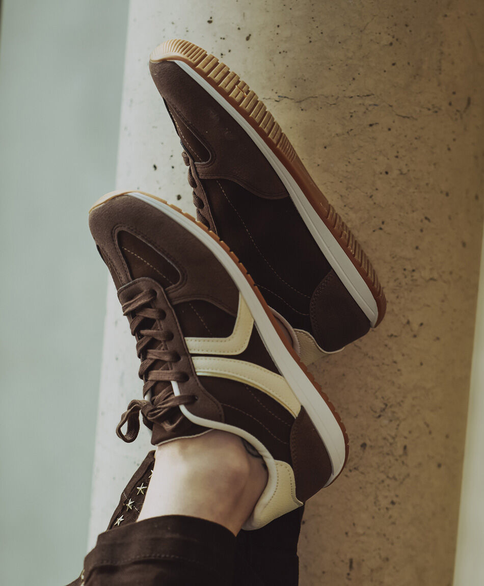 Zapatilla mujer retro mocca