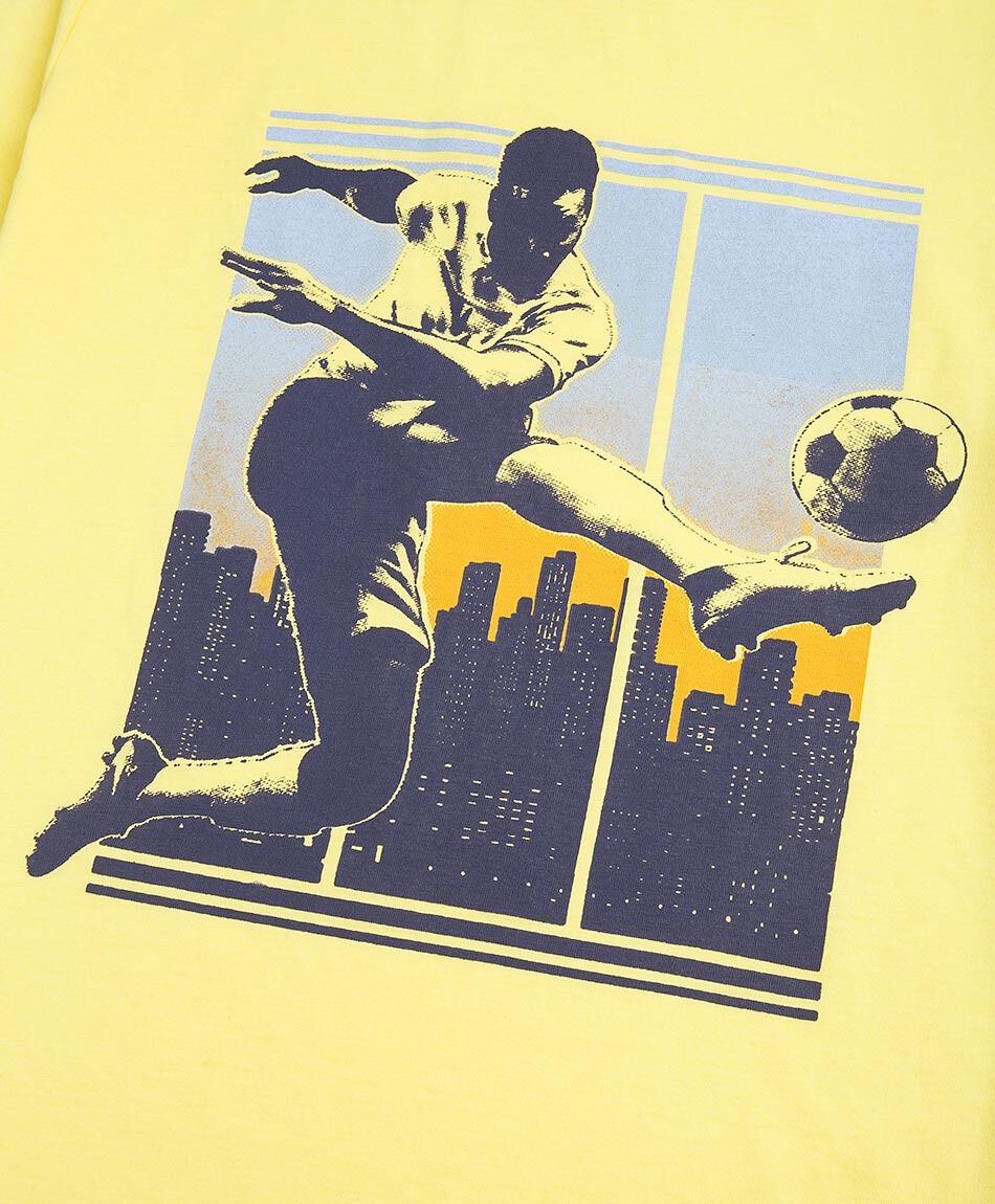 Remera ni&ntilde;o f&uacute;tbol amarilla