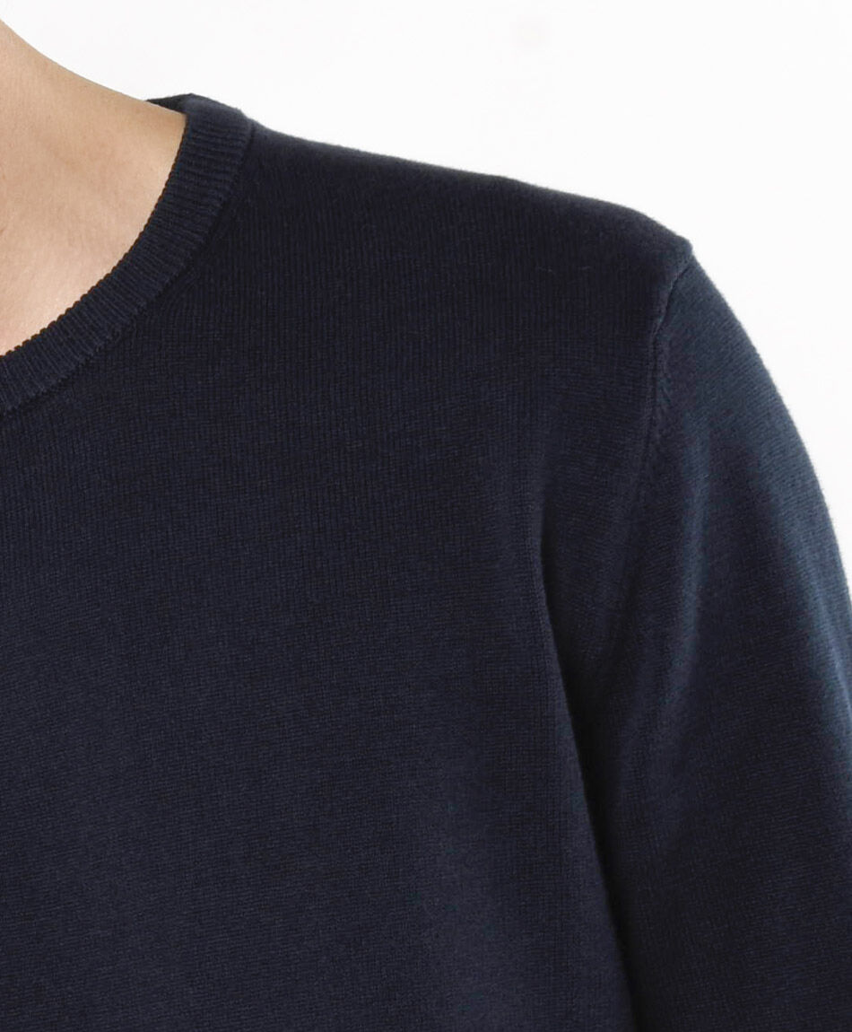 Sweater hombre liso b&aacute;sico azul