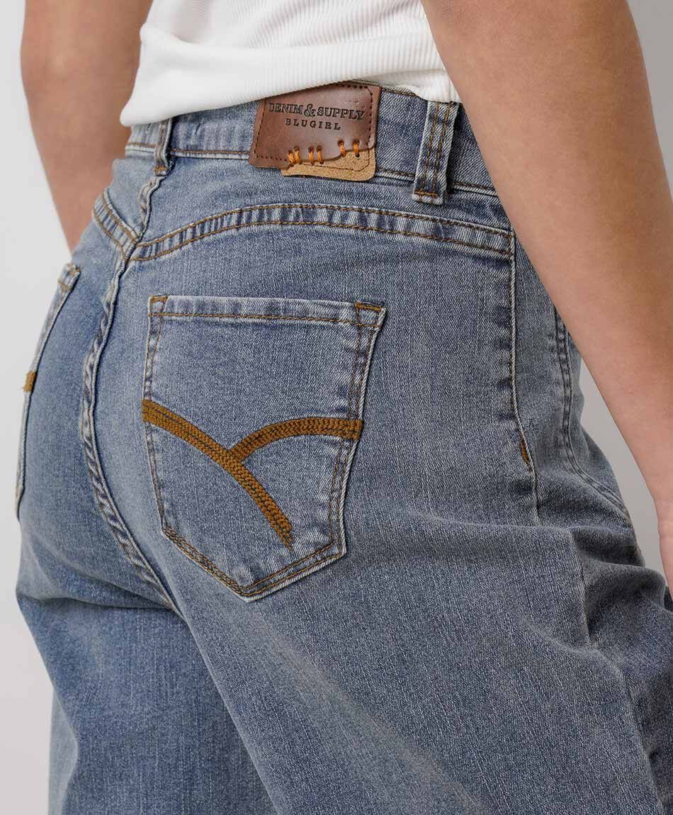 Jeans mujer flare bolsillo ojal