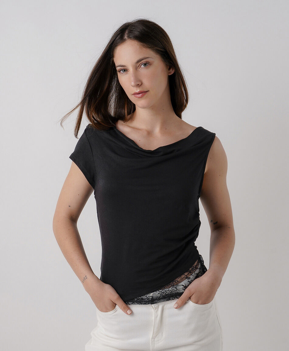 Remera mujer doble encaje