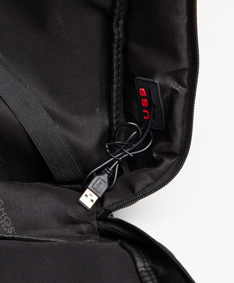 Mochila de viaje negra