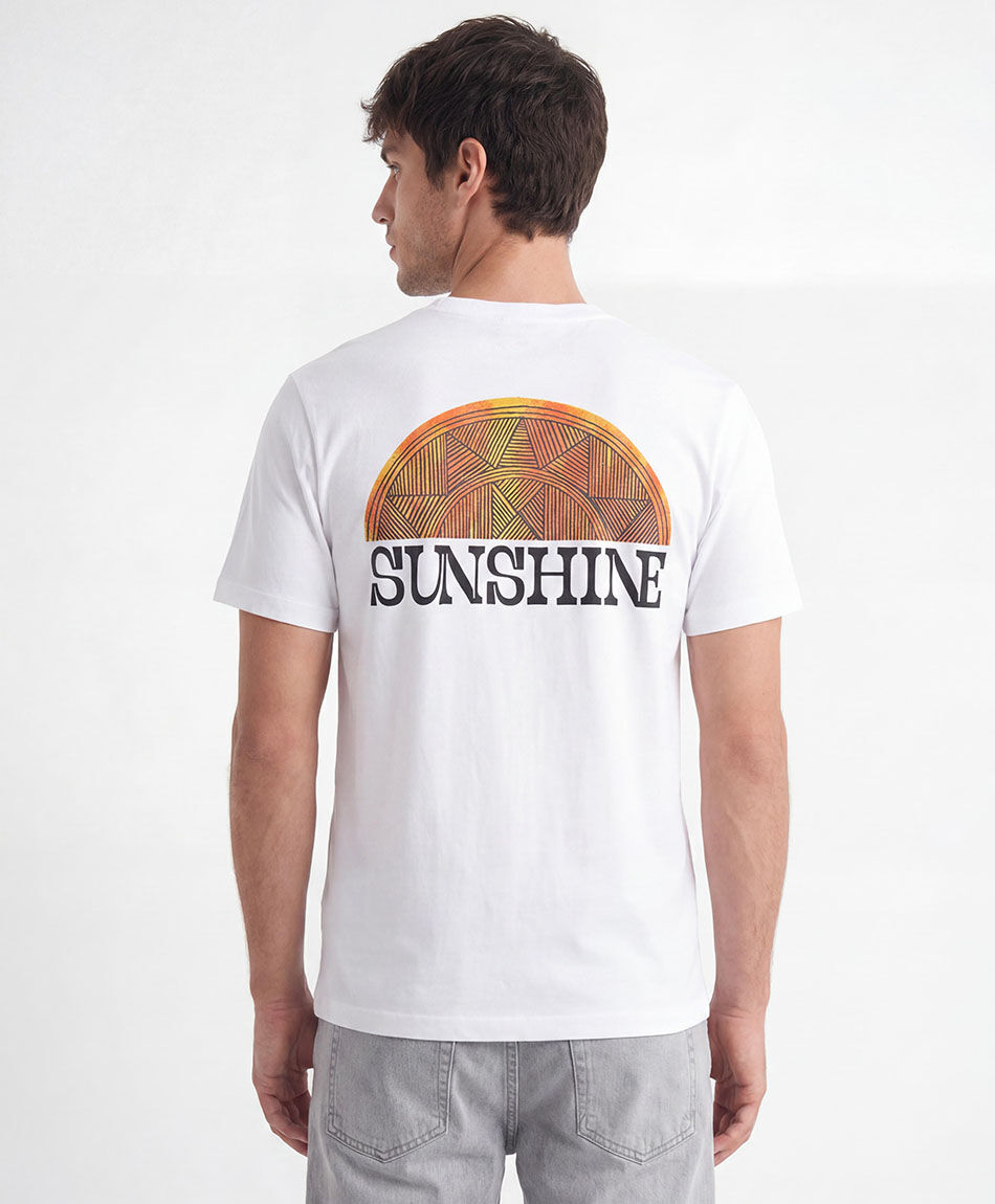 Remera hombre estampado adventure
