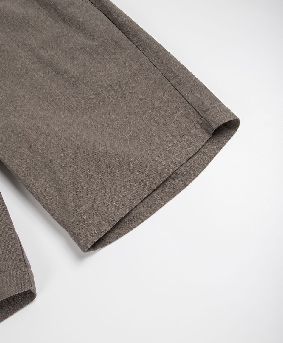Short hombre caf&eacute;