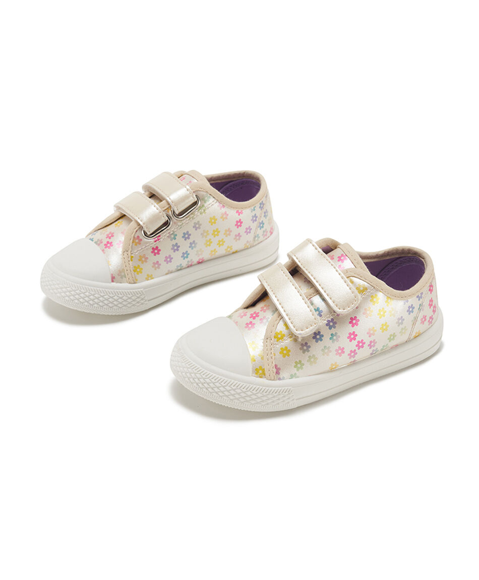 Zapatilla infantil (20 a 25) florcitas dorada