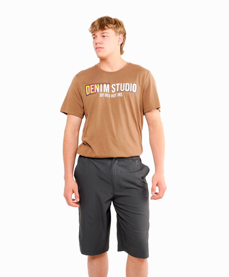 Bermuda hombre estilo surf