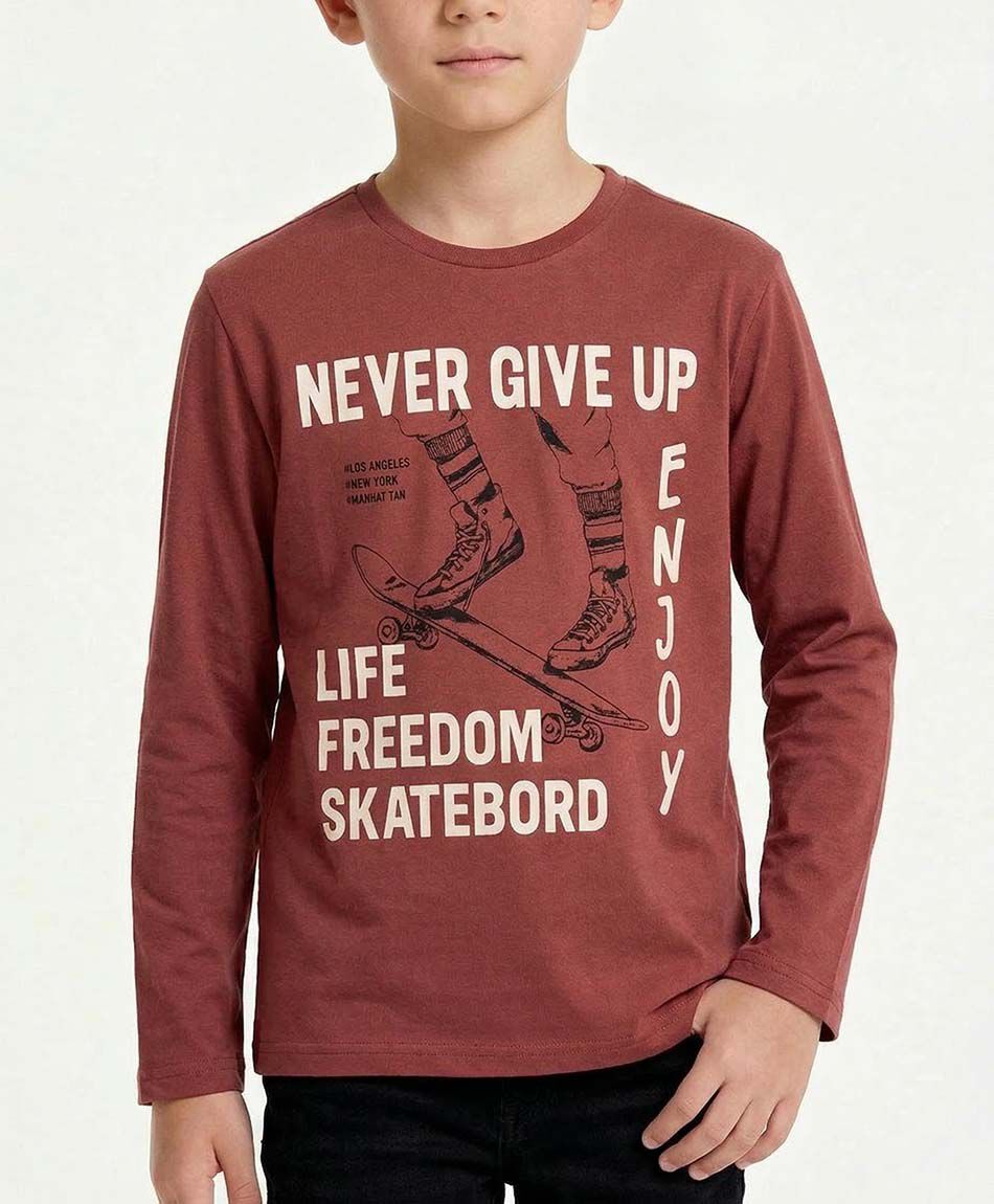 Remera ni&ntilde;o never give up