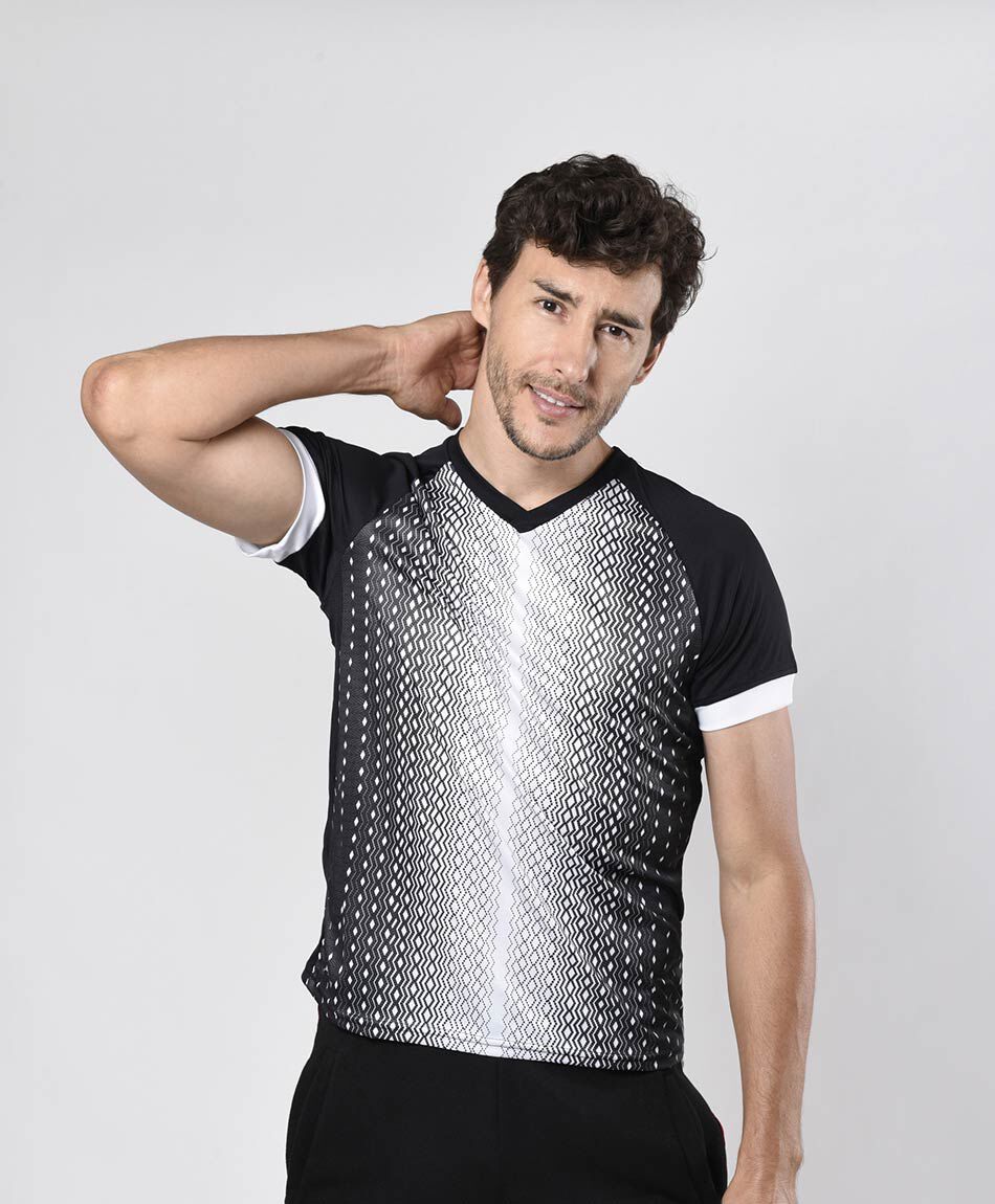 Polera deportiva hombre rombos bicolor