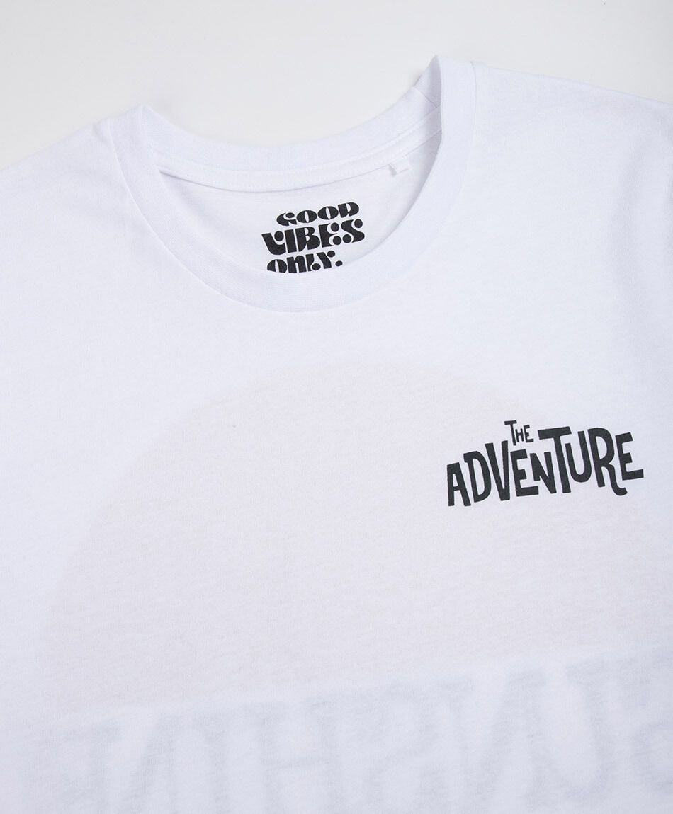 Remera hombre estampado adventure
