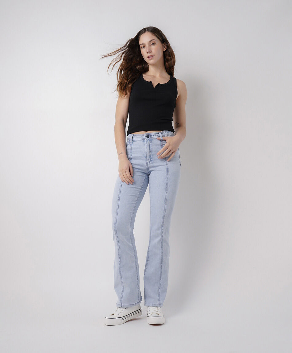 Jeans mujer flare costuras estrella