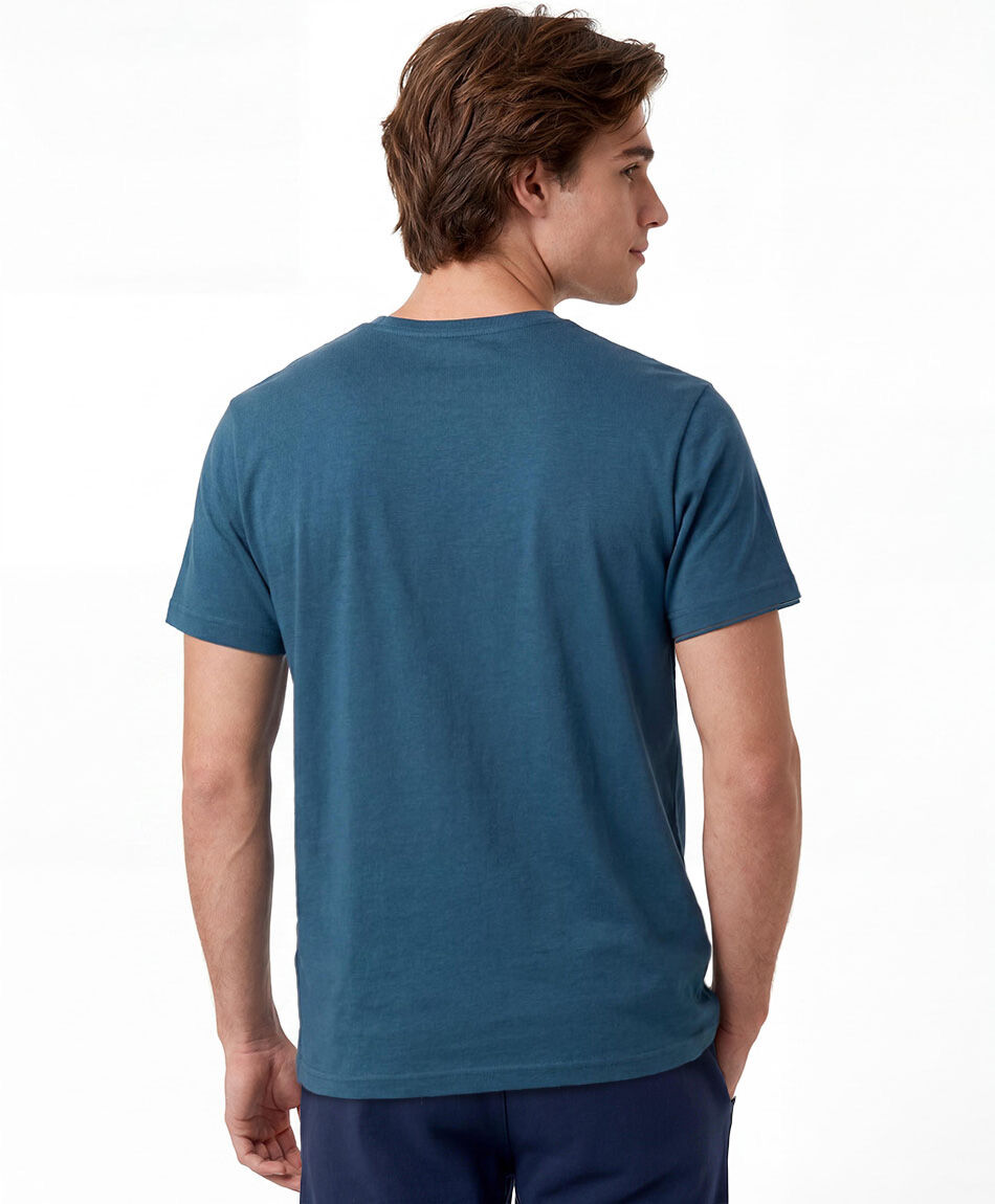 Remera deportiva hombre flechas