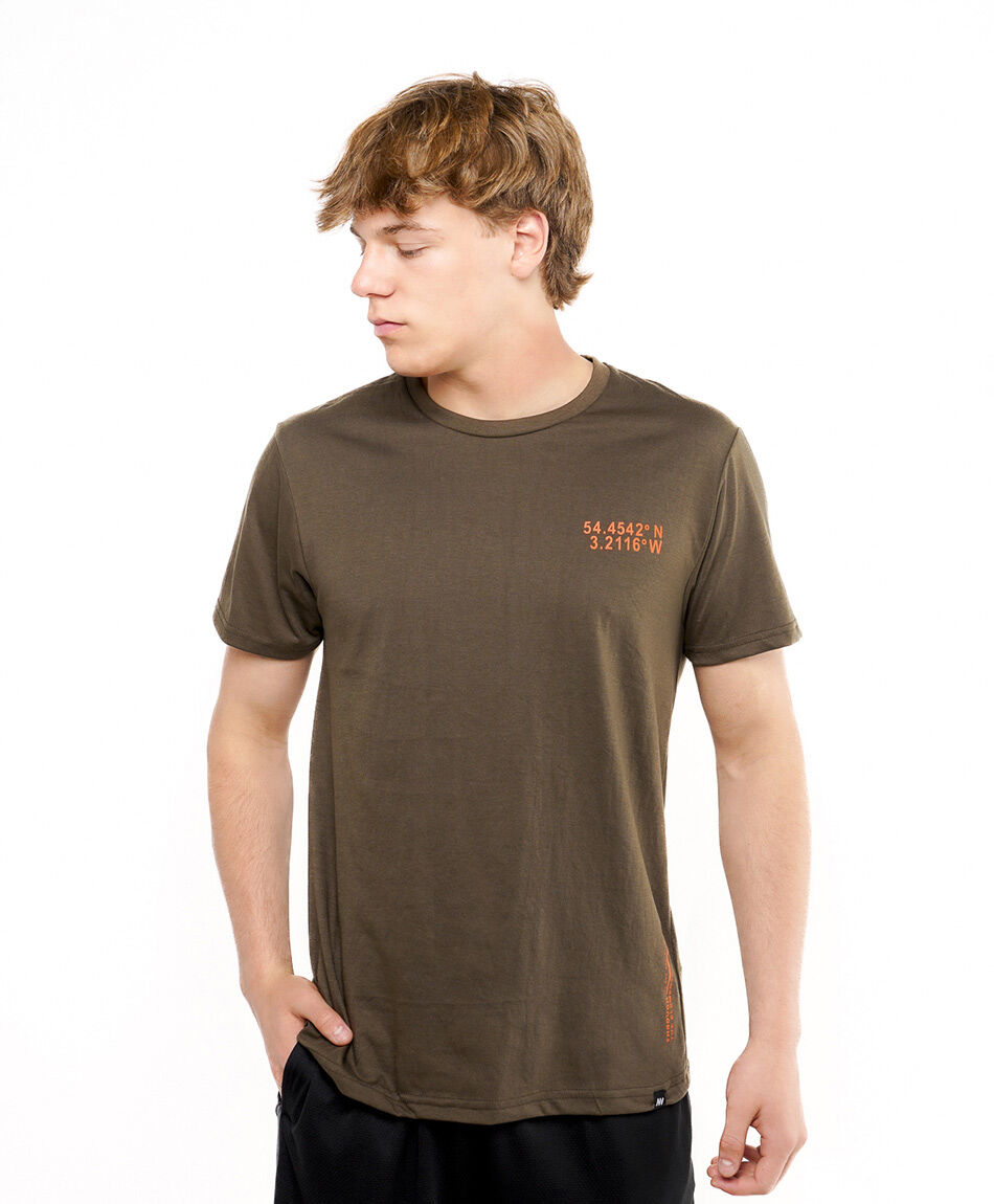 Remera deportiva hombre coordenadas