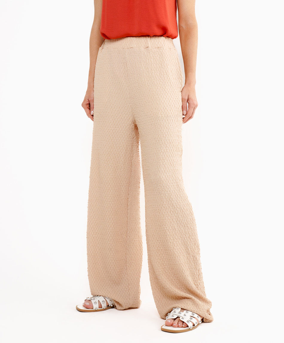 Pantal&oacute;n mujer dise&ntilde;o texturizado