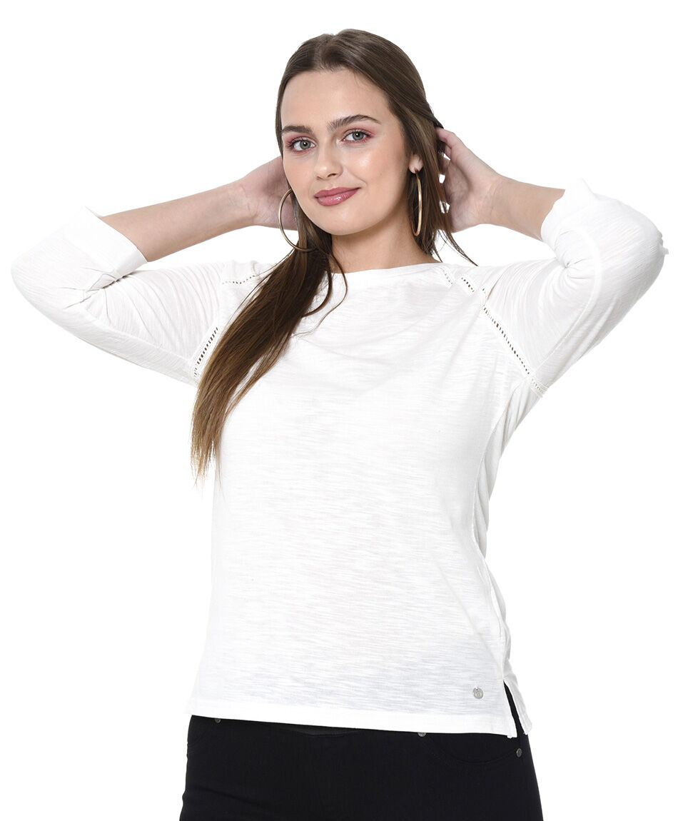Polera con encaje