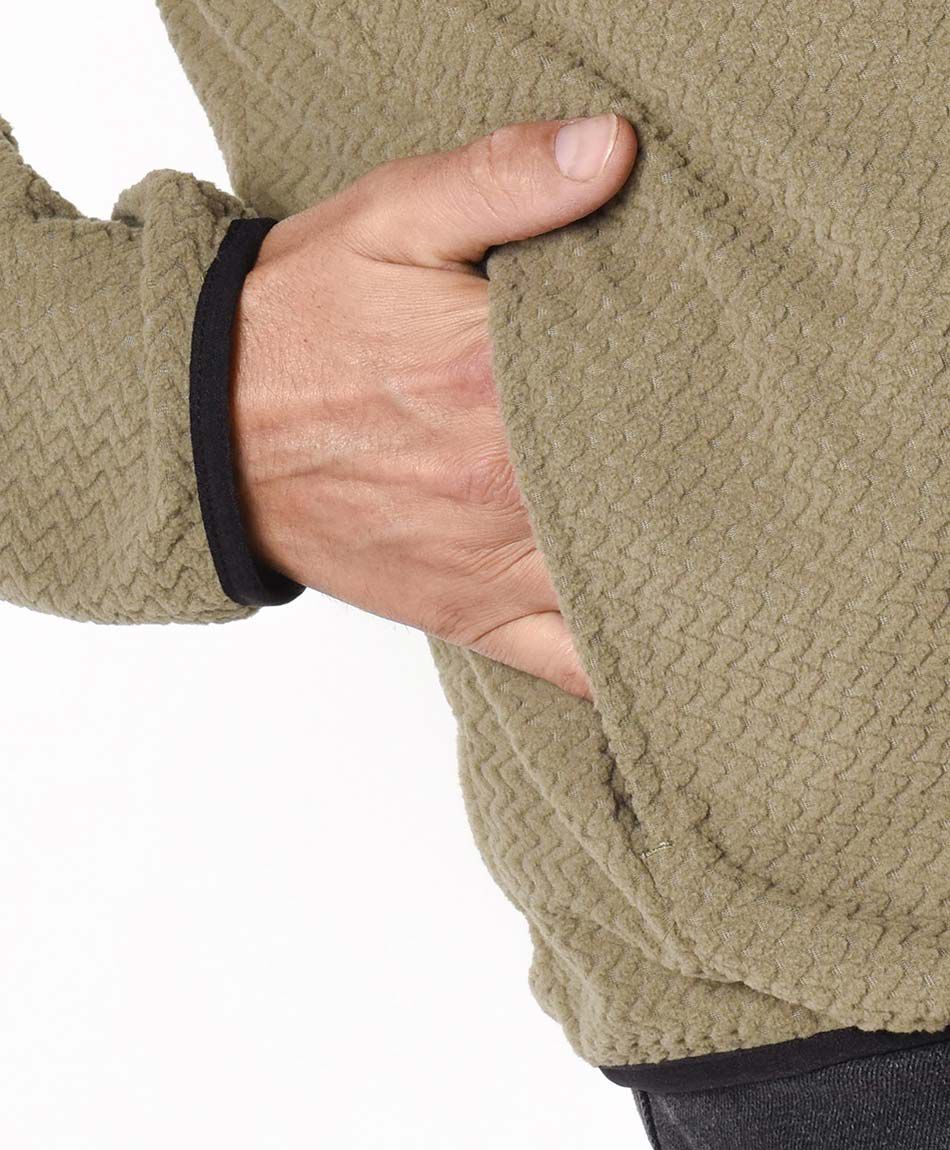 Buzo hombre outdoor textura