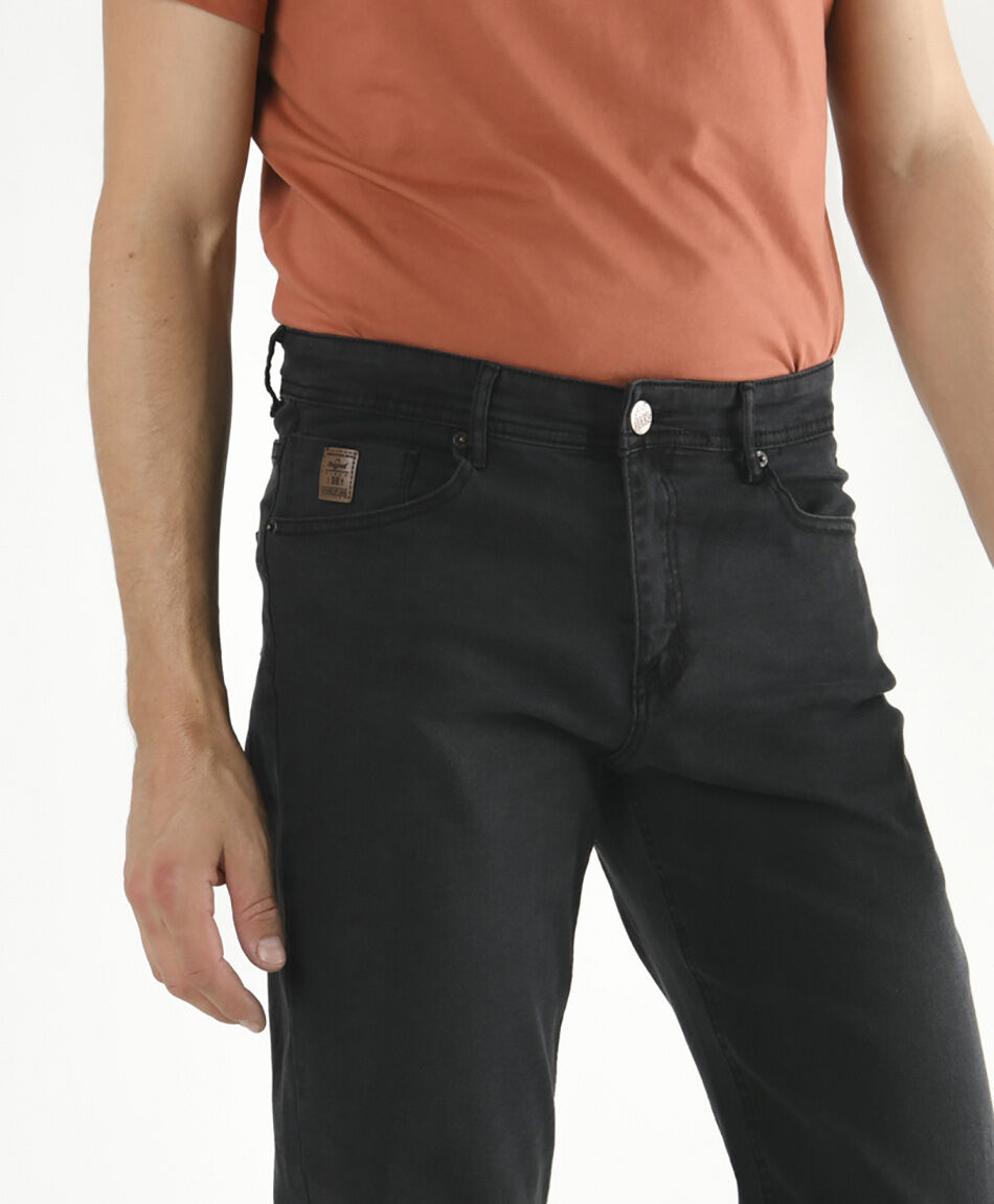 Jeans hombre cl&aacute;sico slim fit