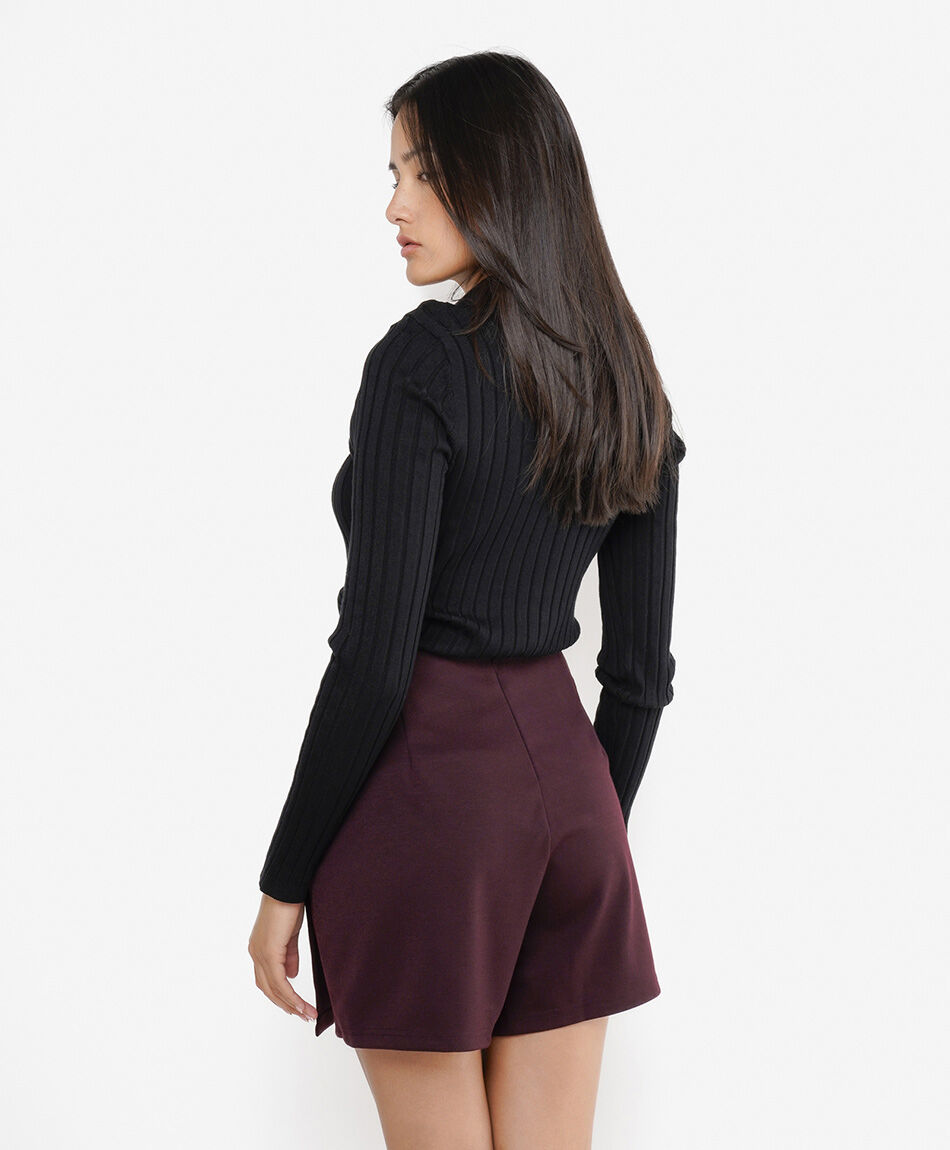 Falda short mujer tono vino