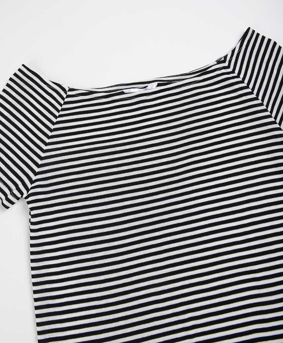 Remera mujer cuello ancho