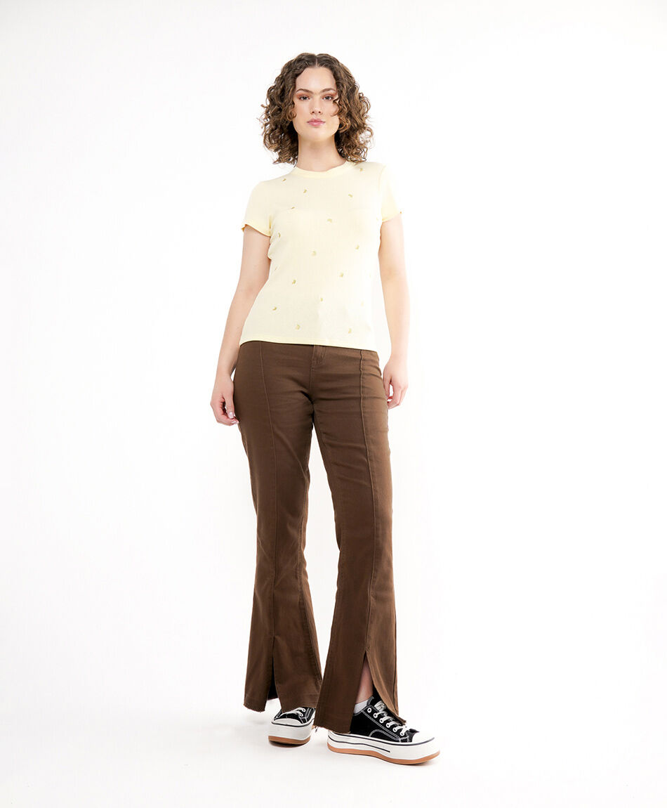 Jeans mujer caf&eacute; basta abierta flare