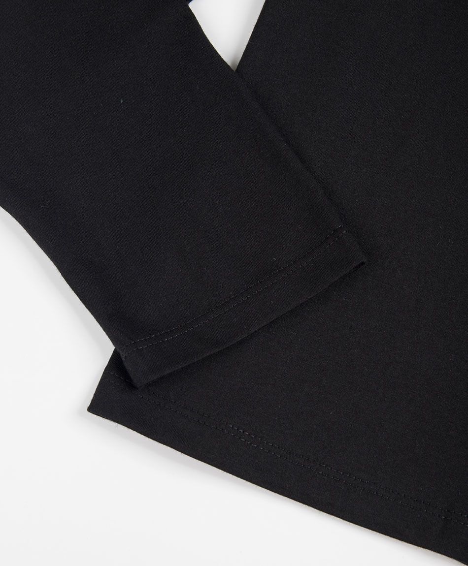 Remera mujer tachas hombro
