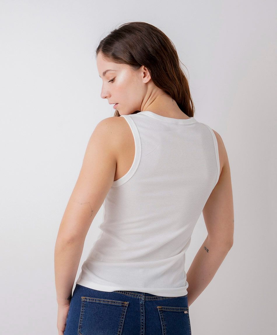 Remera mujer canale escote blanca