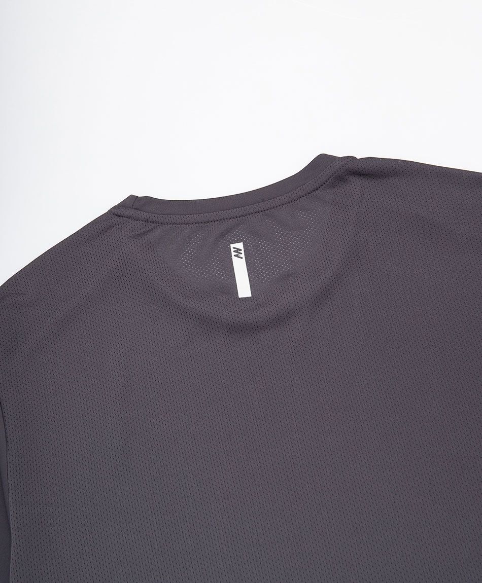 Polera deportiva hombre lisa gris