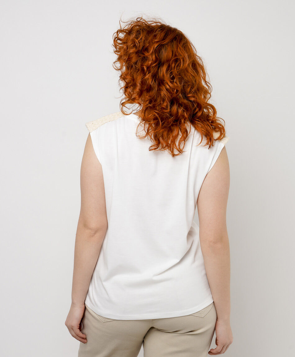 Remera mujer adorno hombros