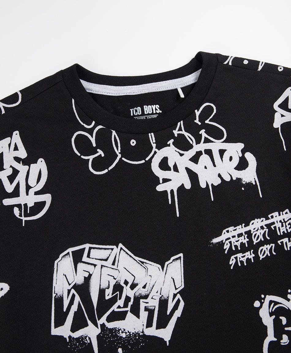 Remera ni&ntilde;o manga larga graffiti