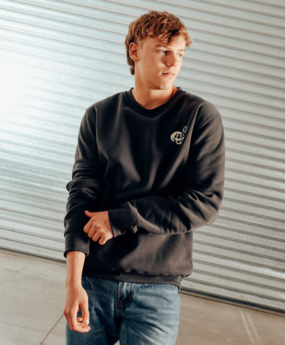 Buzo hombre doble estampado calavera