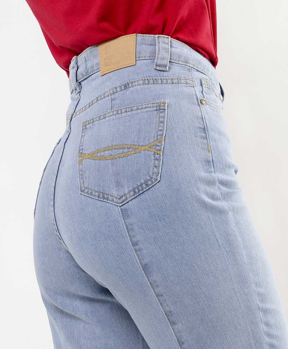 Jeans mujer pliegues frontales flare
