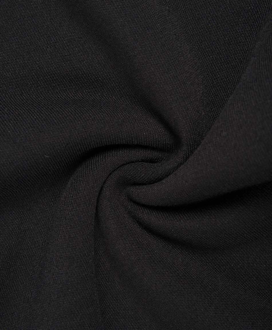 Pantal&oacute;n deportivo hombre l&iacute;neas texto