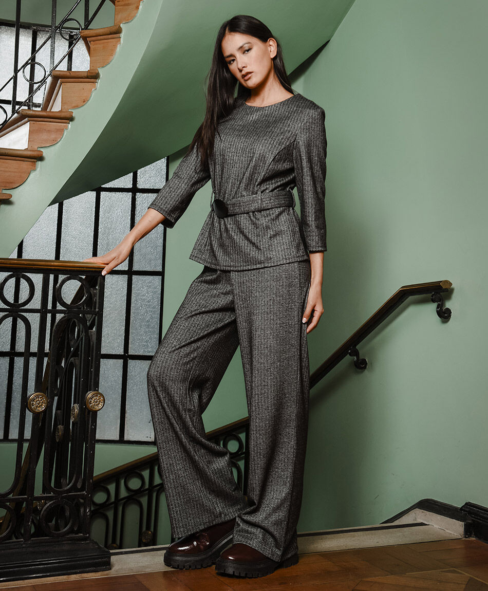 Pantal&oacute;n mujer wide dise&ntilde;o