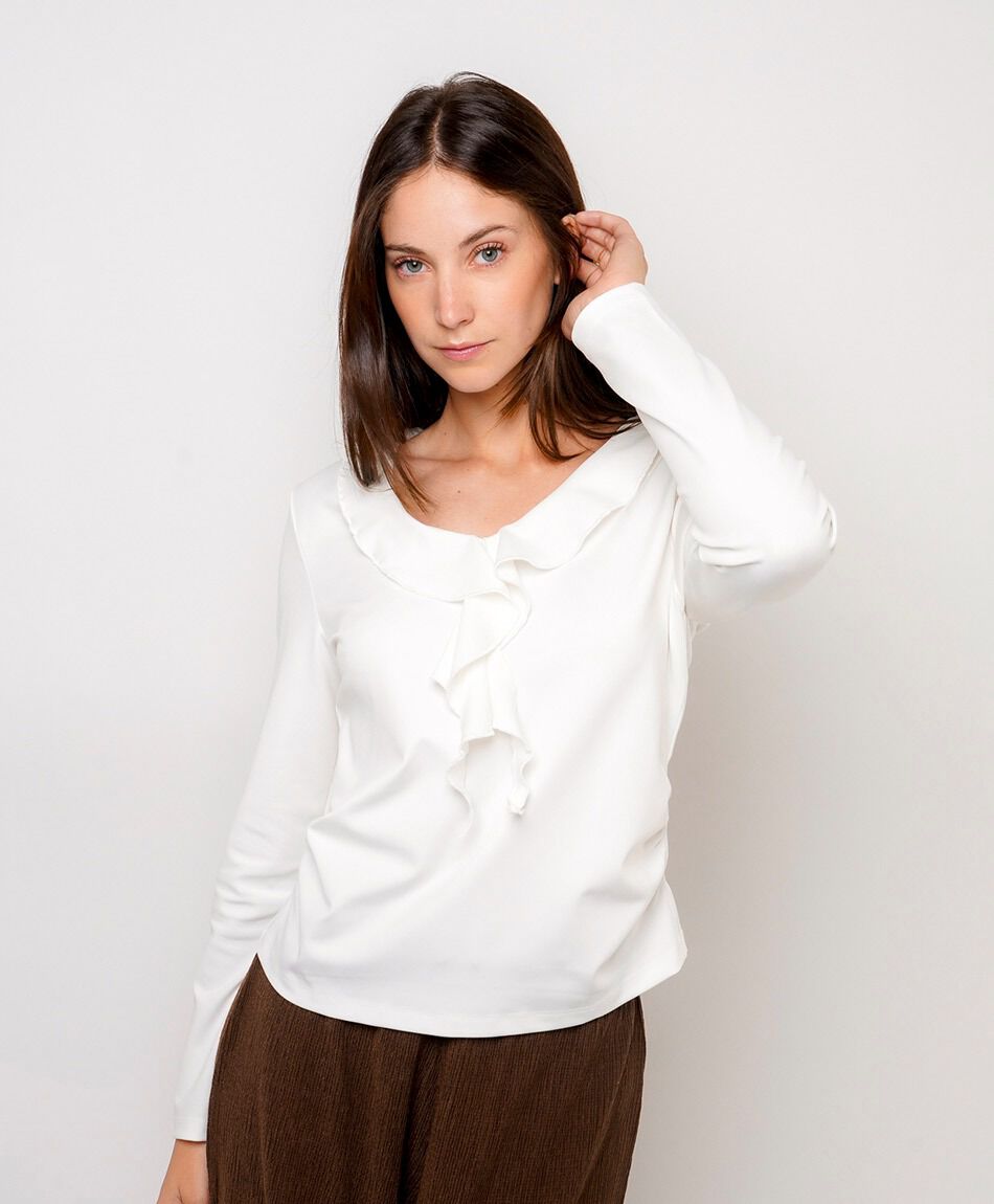 Remera mujer volante en escote