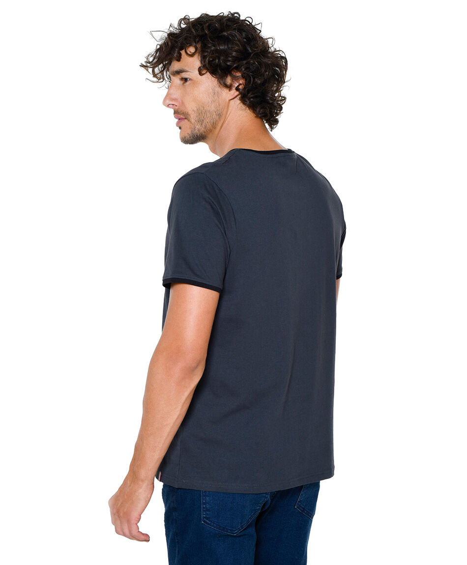 Polera contraste