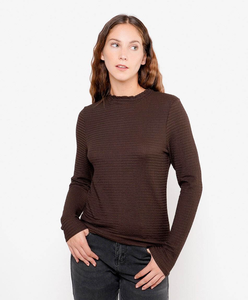 Polera mujer texturas cuello medio