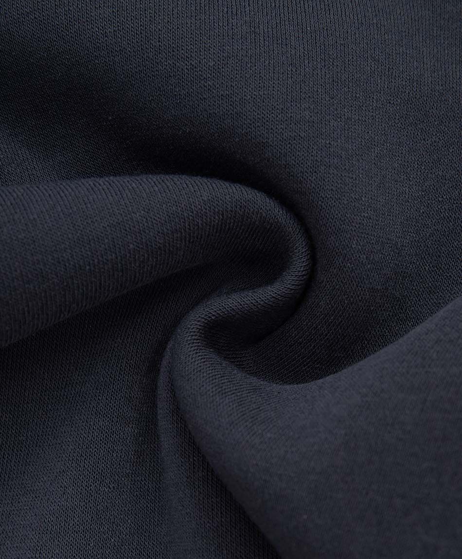 Pantal&oacute;n deportivo hombre texto l&iacute;neas