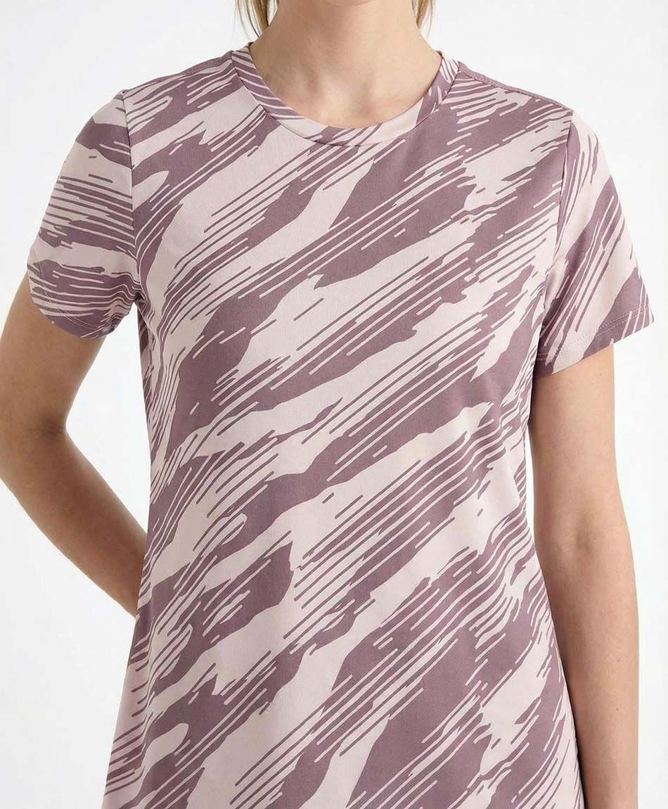 Remera deportiva mujer constrate morado