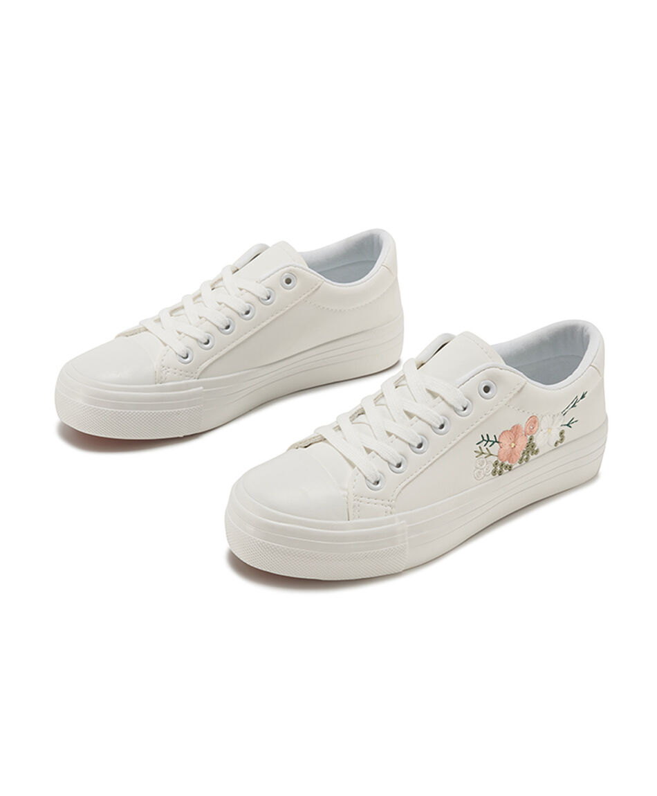 Zapatilla mujer bordada